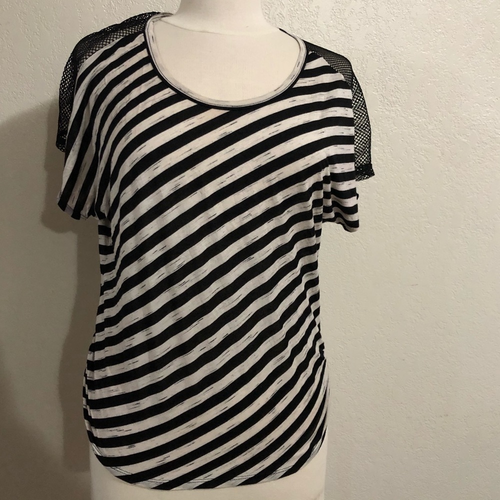 Maurices top size M